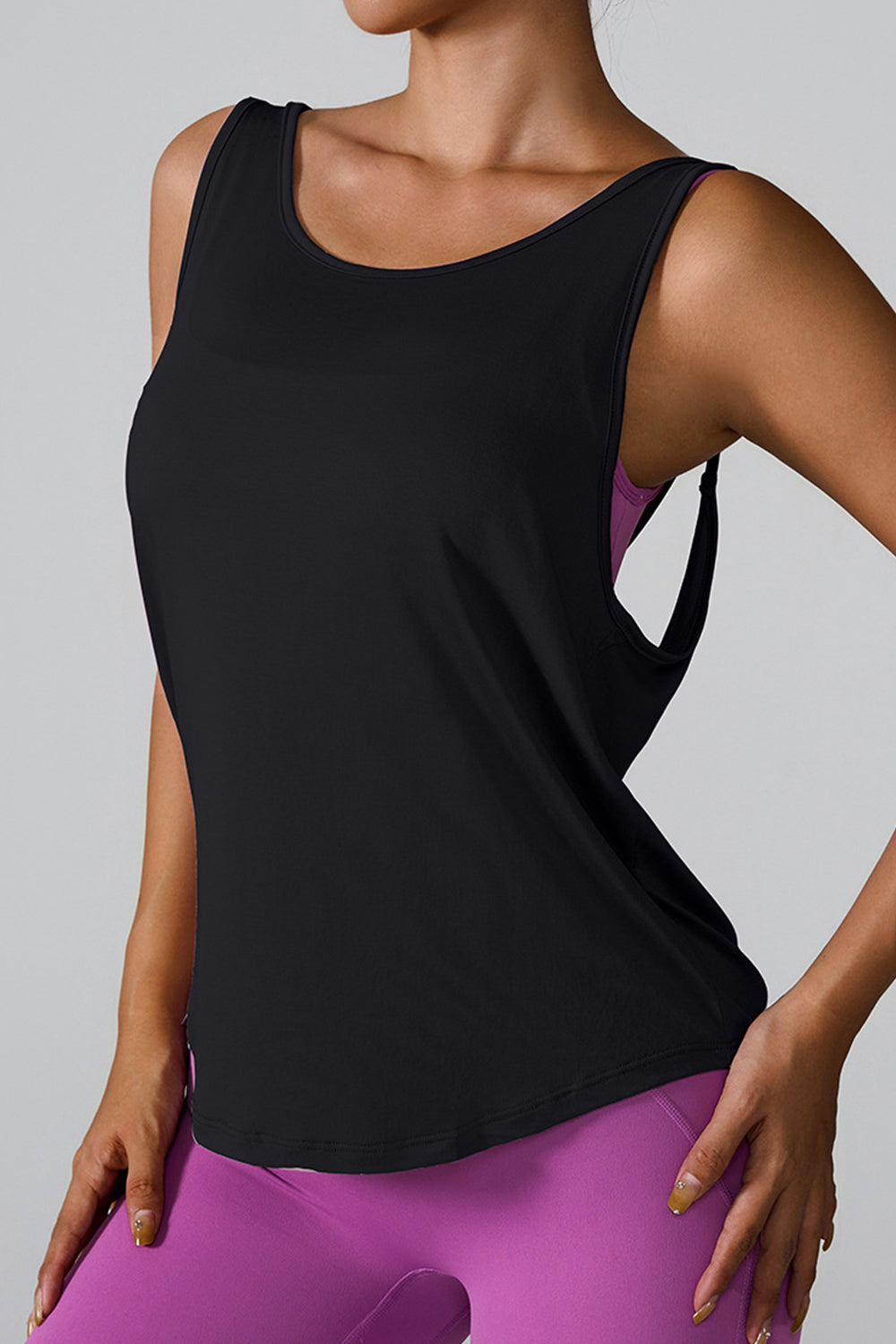 Crisscross Round Neck