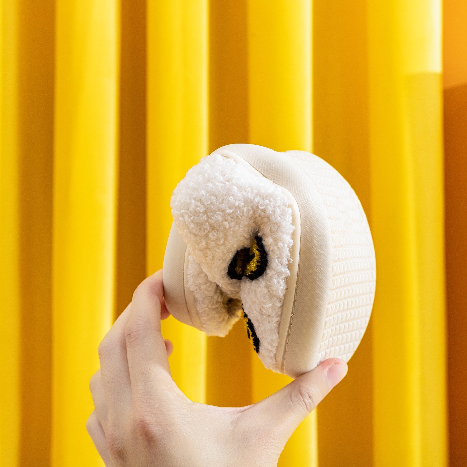 Melody Smiley Face Slippers - Whateversit
