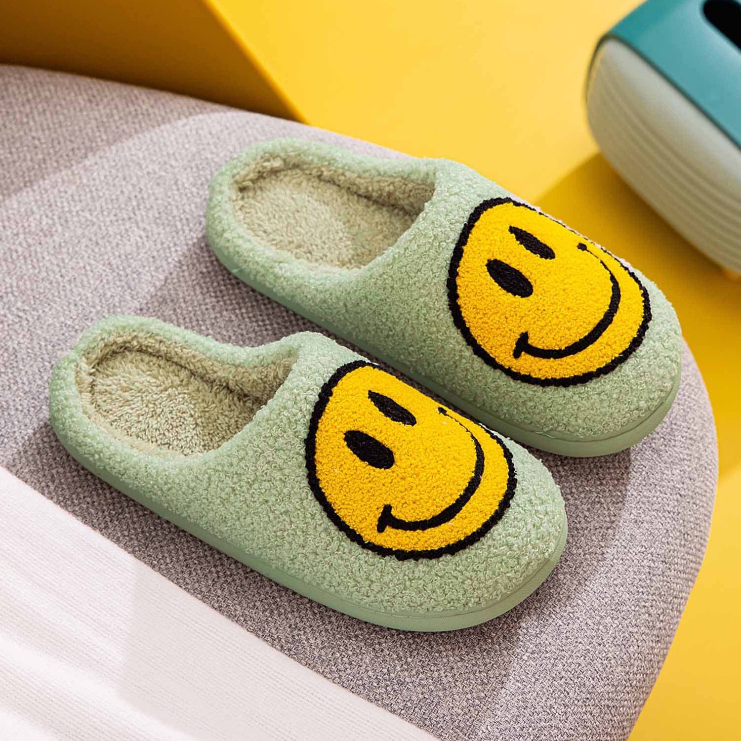 Melody Smiley Face Slippers - Whateversit