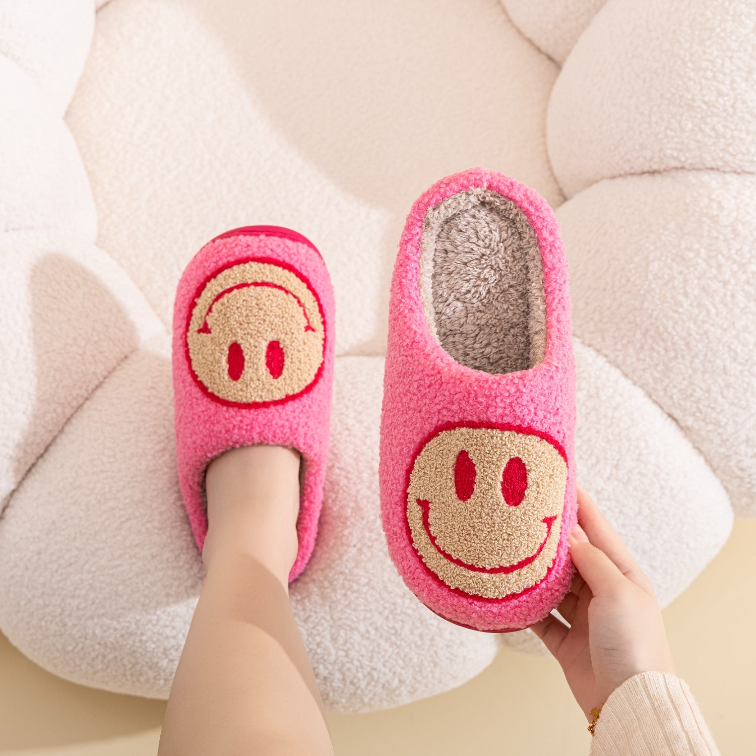 Melody Smiley Face Slippers - Whateversit