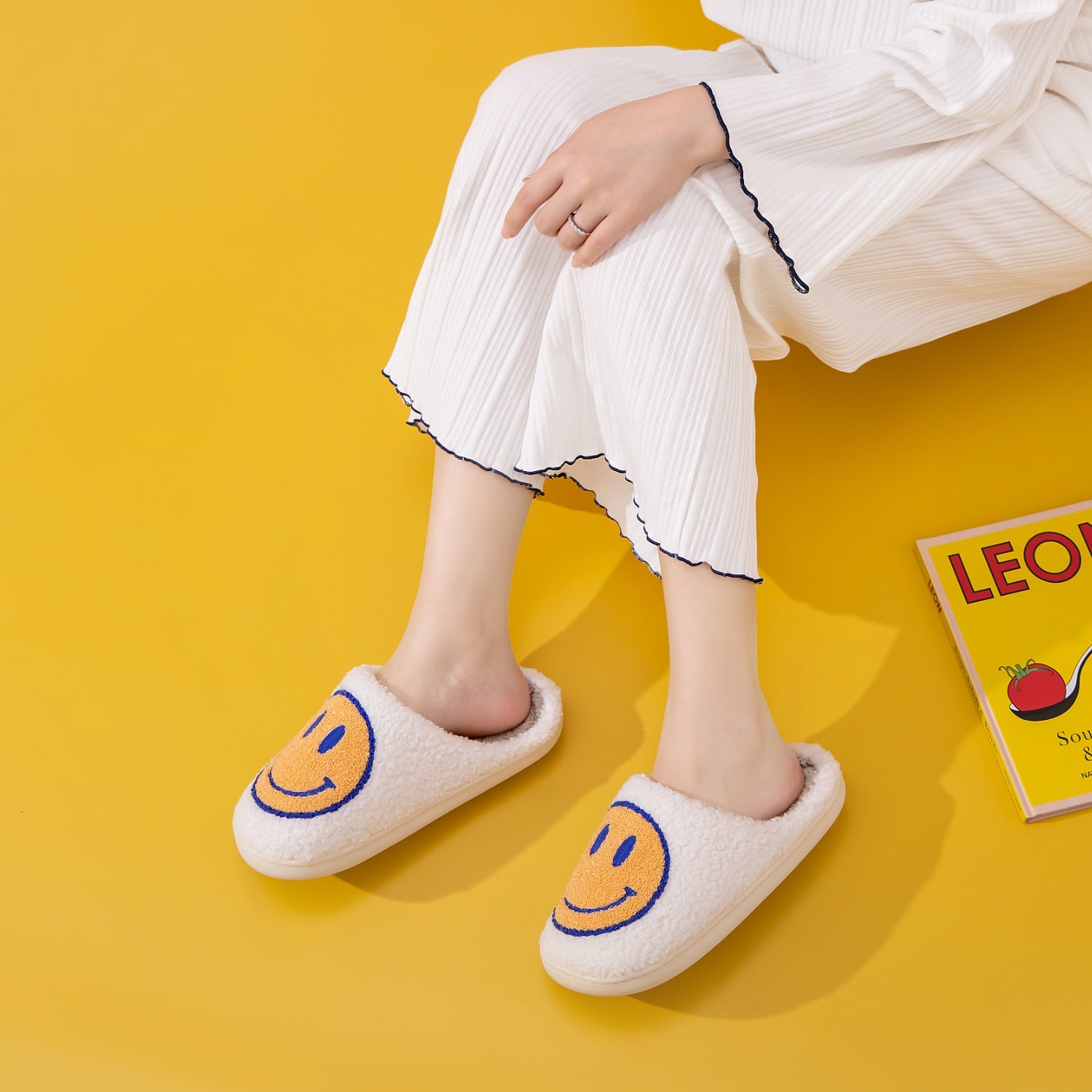 Melody Smiley Face Slippers - Whateversit