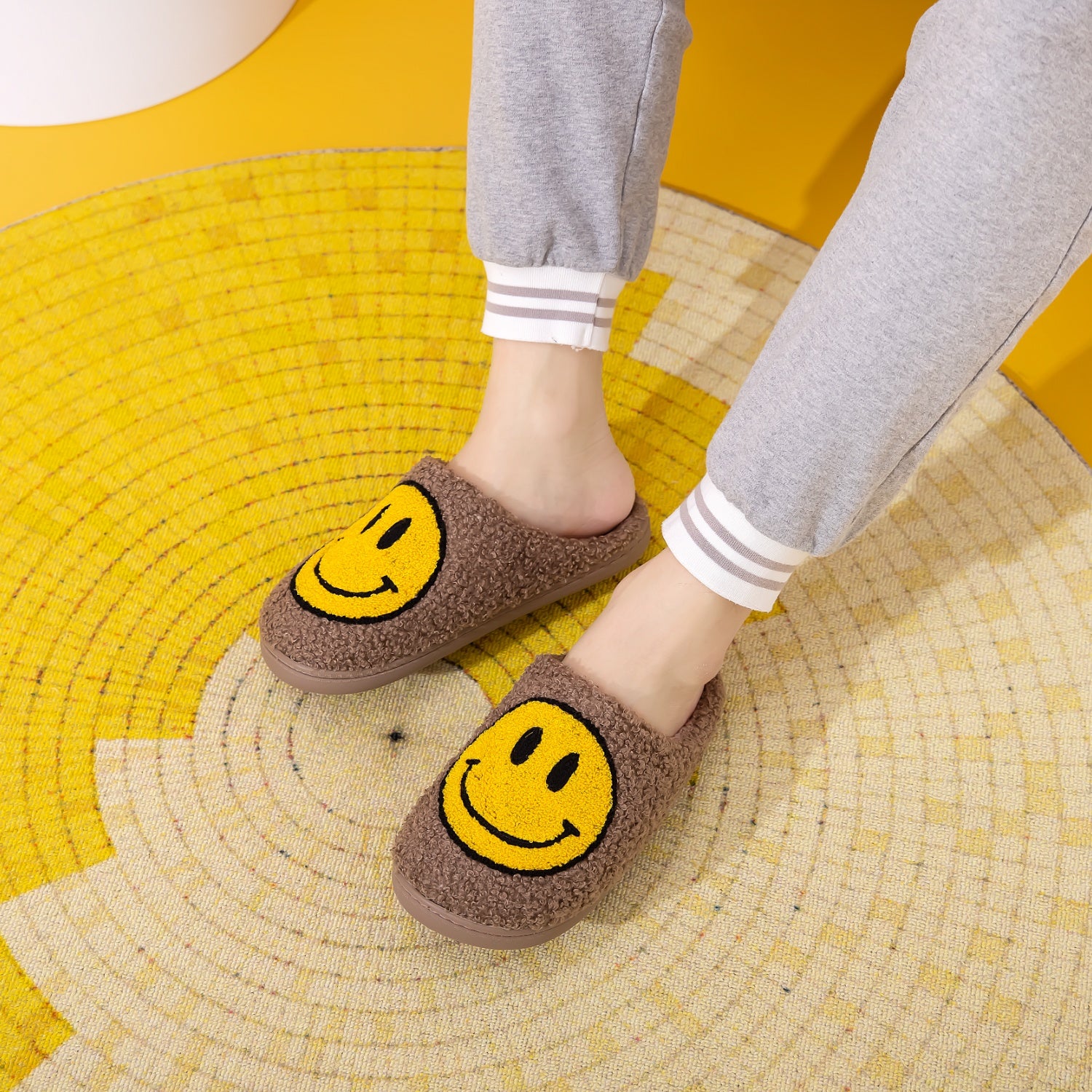 Melody Smiley Face Slippers - Whateversit