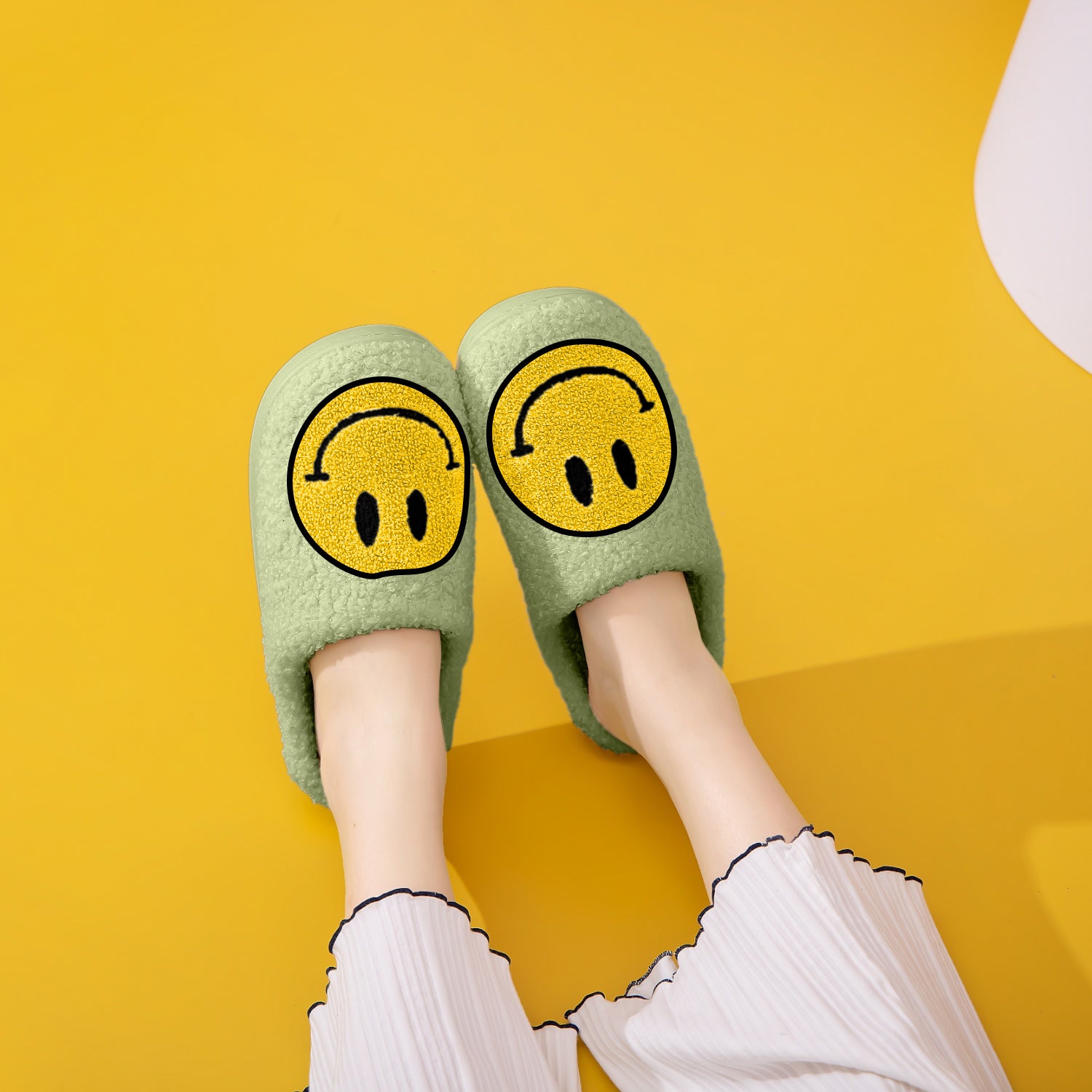 Melody Smiley Face Slippers - Whateversit